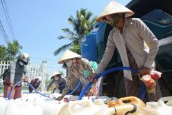 Thừa nắng, thiếu mưa, cả nước chuẩn bị đón mùa hè rực lửa