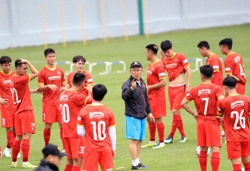 Những "cái bóng" quá lớn