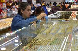 Giá vàng SJC, vàng nhẫn tăng đến bao giờ?