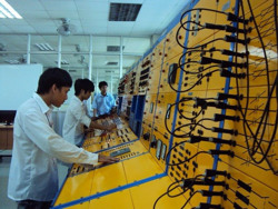 Gỡ khó cho trường đại học địa phương