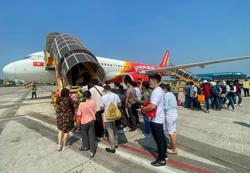 Bộ Tài chính lý giải giá vé máy bay tăng cao có phải do thuế, phí?