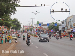 Phạt “nguội” người đi xe máy vi phạm giao thông: Vẫn gặp nhiều khó khăn