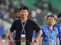 Chặng đường tiếp theo của HLV Kim Sang sik cùng các tuyển thủ
