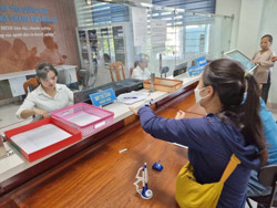 Hạn chế rút bảo hiểm xã hội một lần: Không dễ tìm lời giải