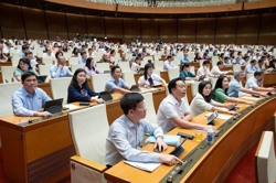 Chính phủ báo cáo Quốc hội về cải cách tiền lương