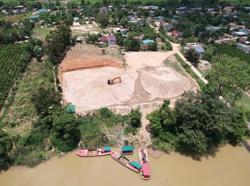 Đề xuất tạm dừng mỏ cát chưa đủ điều kiện vẫn khai thác cấp cho đường cao tốc