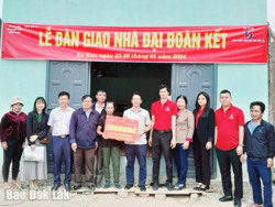 Huyện Ea Kar: Vận động được trên 4,6 tỷ đồng Quỹ vì người nghèo