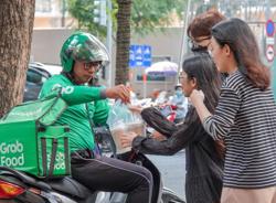 Mua sắm online thải ra hàng ngàn tấn rác thải nhựa/năm, Bộ Công Thương đề xuất chính sách mới