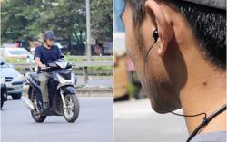 Người điều khiển xe máy đeo tai nghe bị xử phạt đến 1 triệu đồng